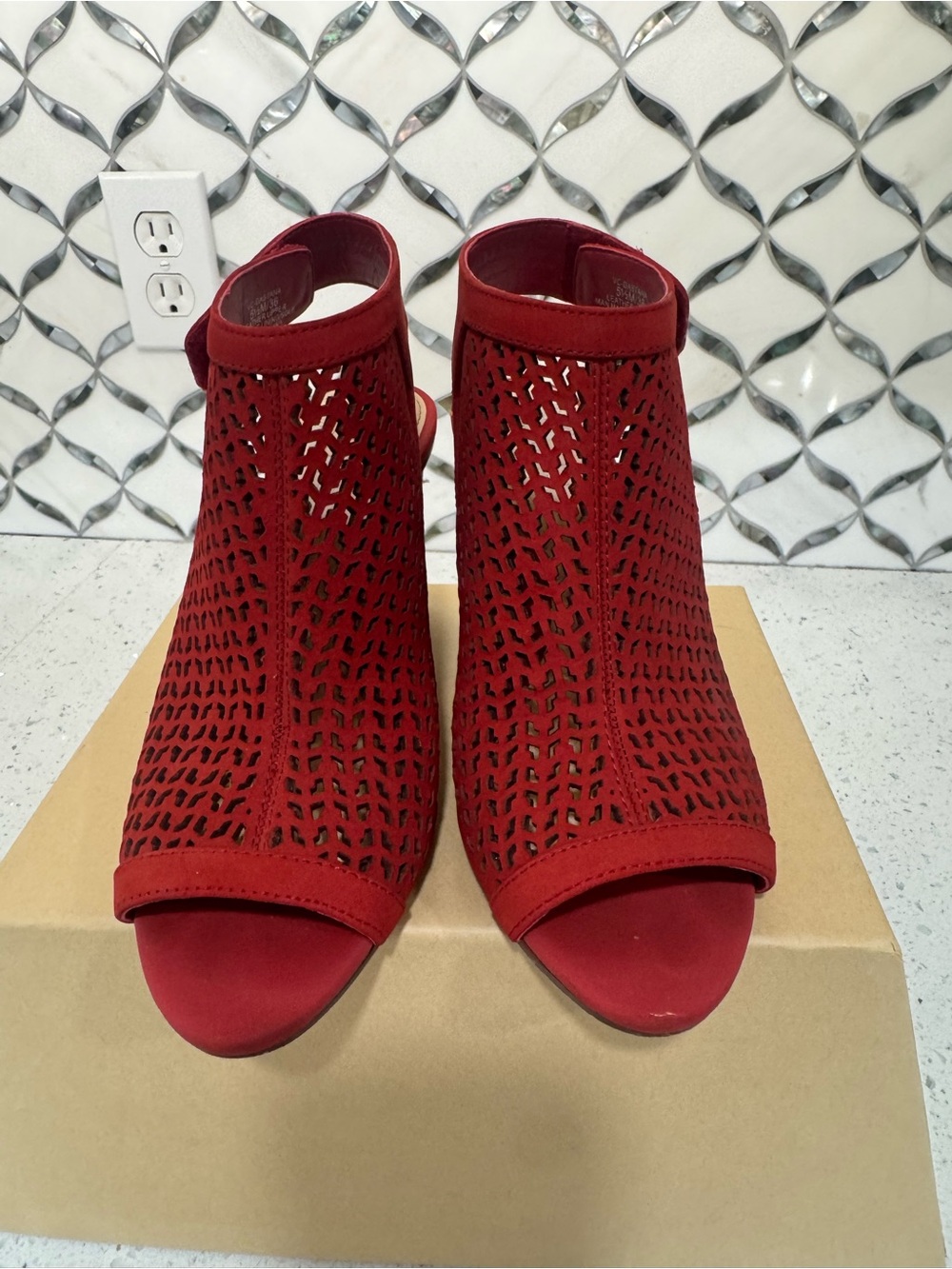 Vince Camuto Tereena Red Suede Laser Cut Peep Toe Booties Size 5.5M